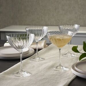 Mikasa

Verve 4-Piece Cocktail Coupe Glass Set